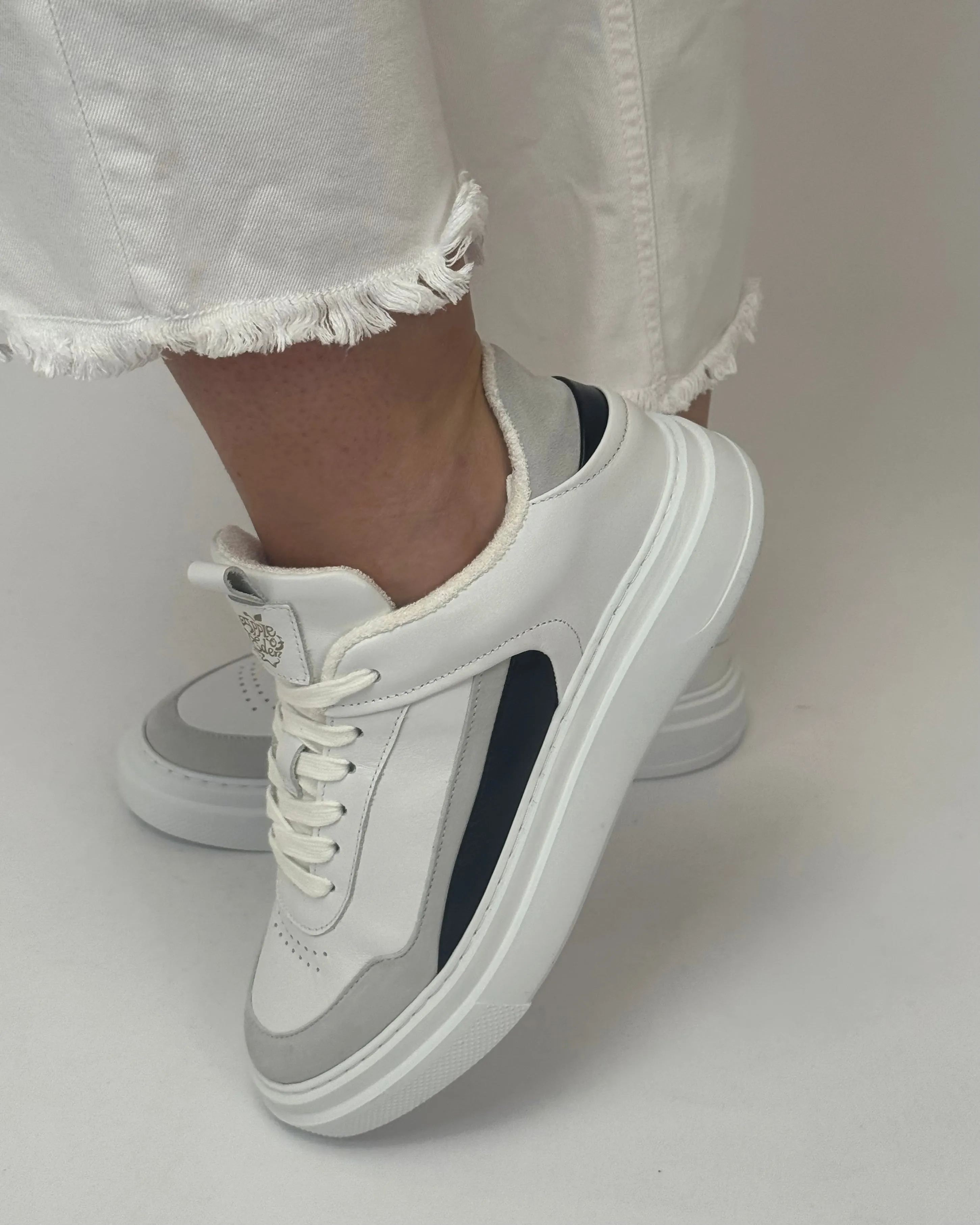 APPLE OF EDEN White & Black Trainers