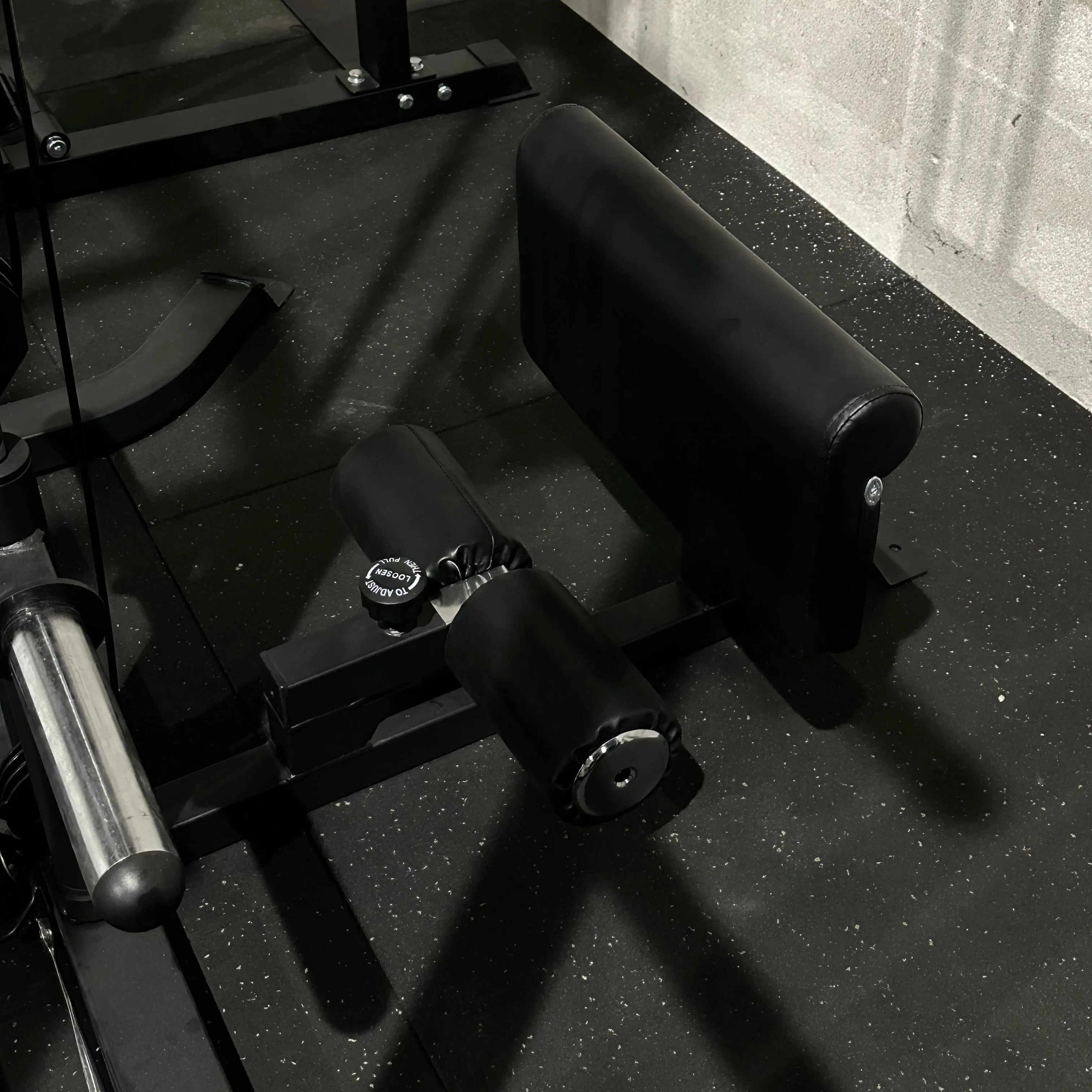 Arrow Half Rack With Lat Pulldown & Sissy Squat Bench (FLOOR STOCK, PICK UP ONLY