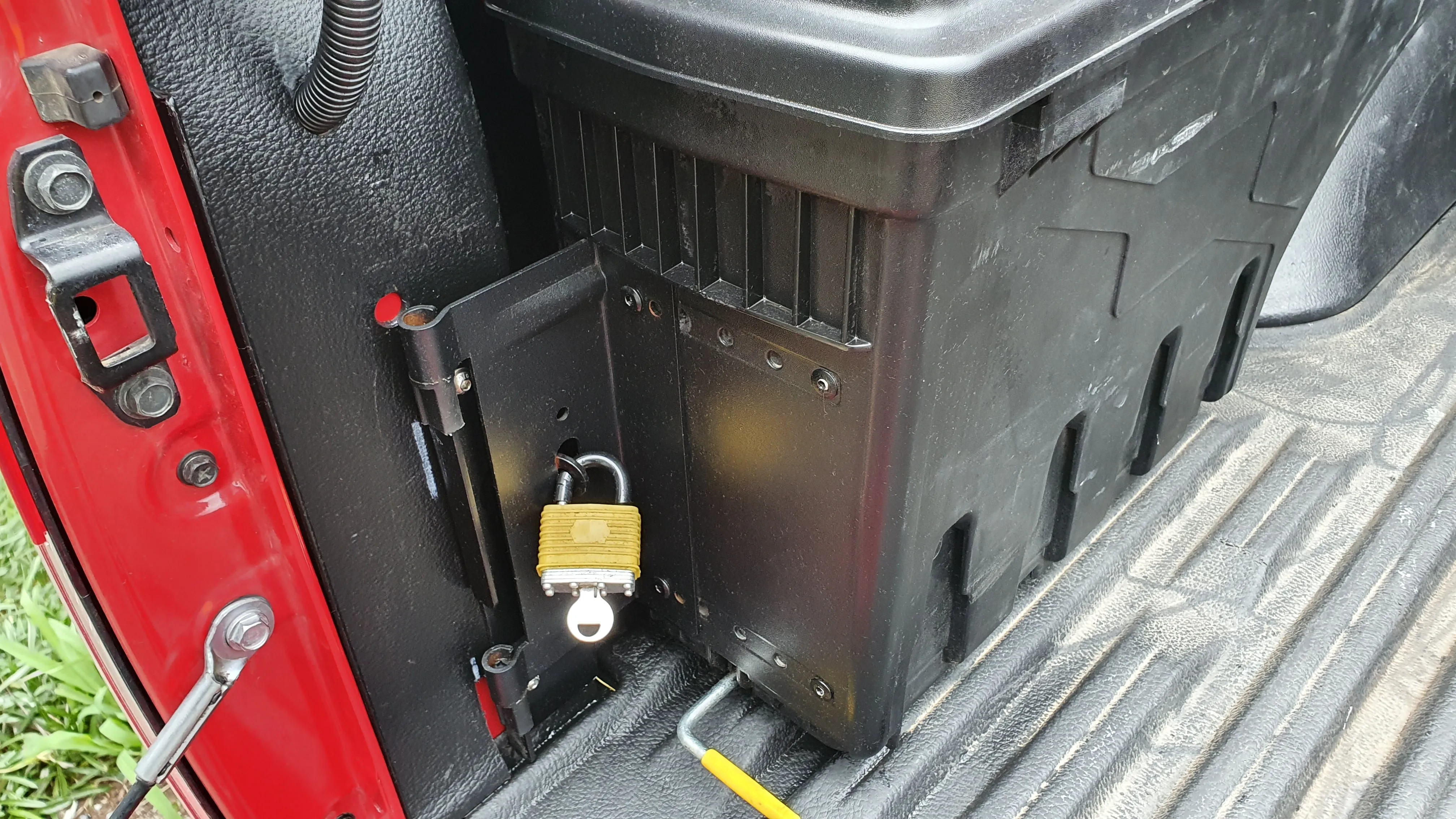 Toyota TUNDRA 2014-2020 SMART TUB LOCKER - Secure Swing Lift out Case